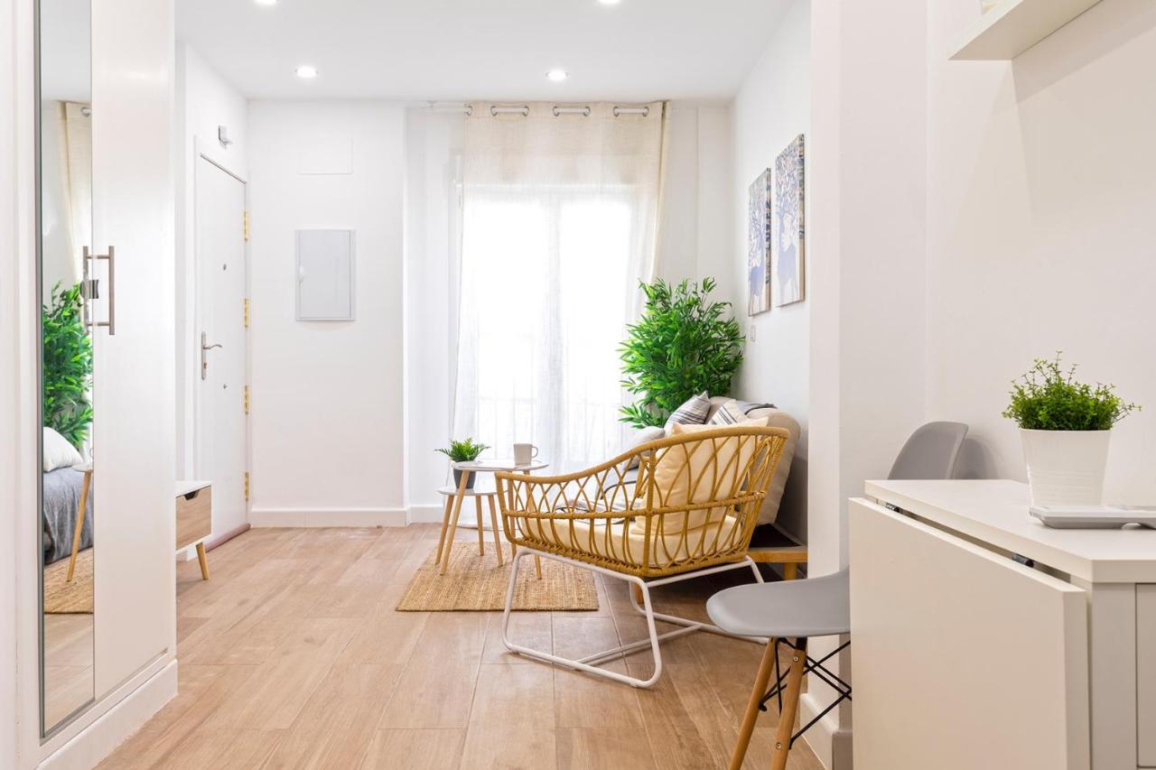 Malgi Apartment - Malaga City Centre Екстериор снимка